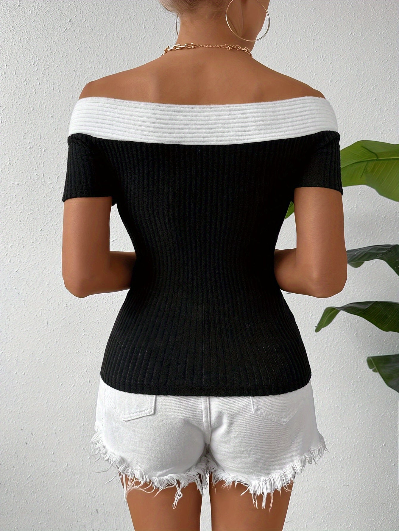 Off Shoulder Contrast Trim Top