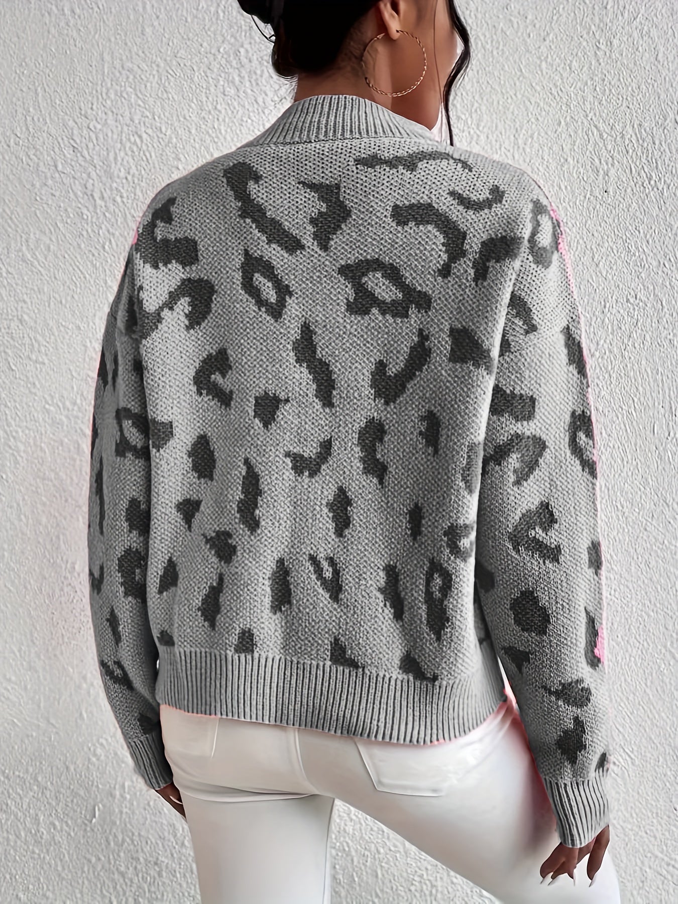 Leopard Print Loose Fit Pullover Sweater In Gray